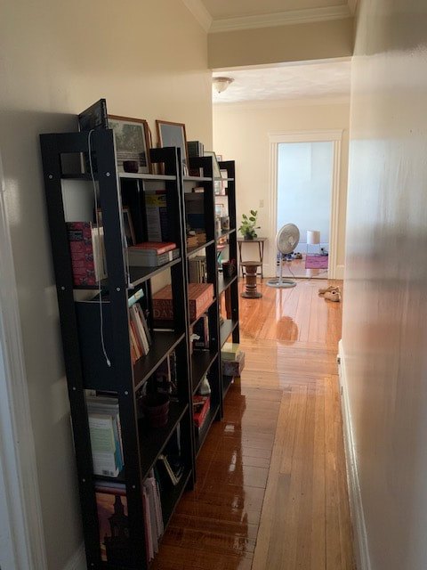 Living room with hardwood floors at Acapulco