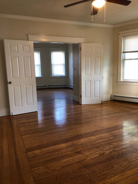 Living room with hardwood floors at Aruba